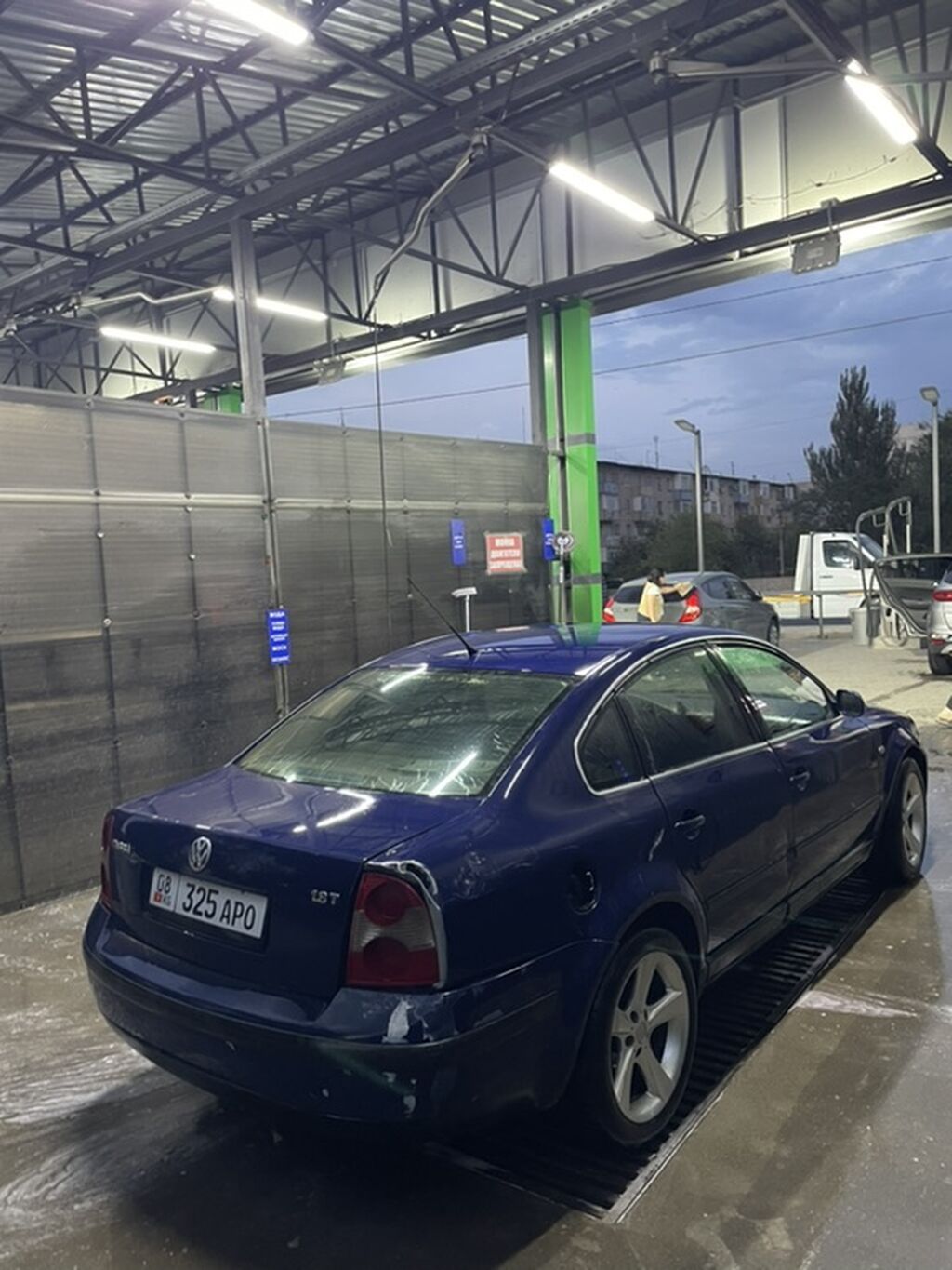 Volkswagen Passat: 2001 г., 1.8 л, Механика, Газ, Седан: фото 4