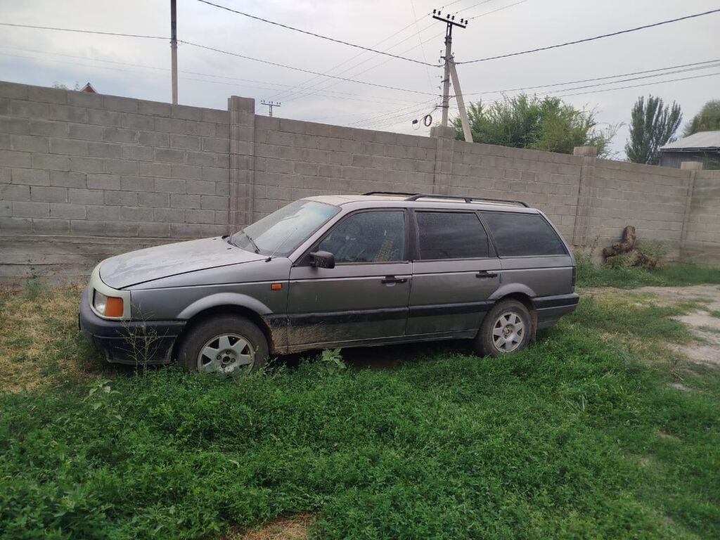 Volkswagen Passat: 1991 г., 1.8 л, Механика, Бензин, Универсал: фото 4