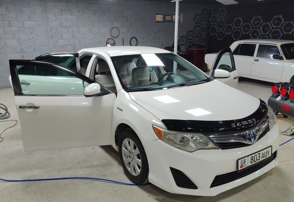 Toyota Camry: 2014 г., 2.5 л, Автомат, Гибрид, Седан: фото 2