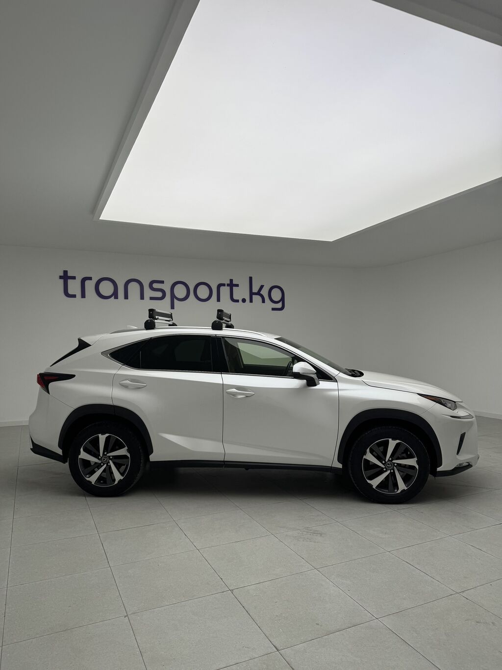 Lexus NX: 2019 г., 2.5 л, Вариатор, Гибрид, Кроссовер: фото 4