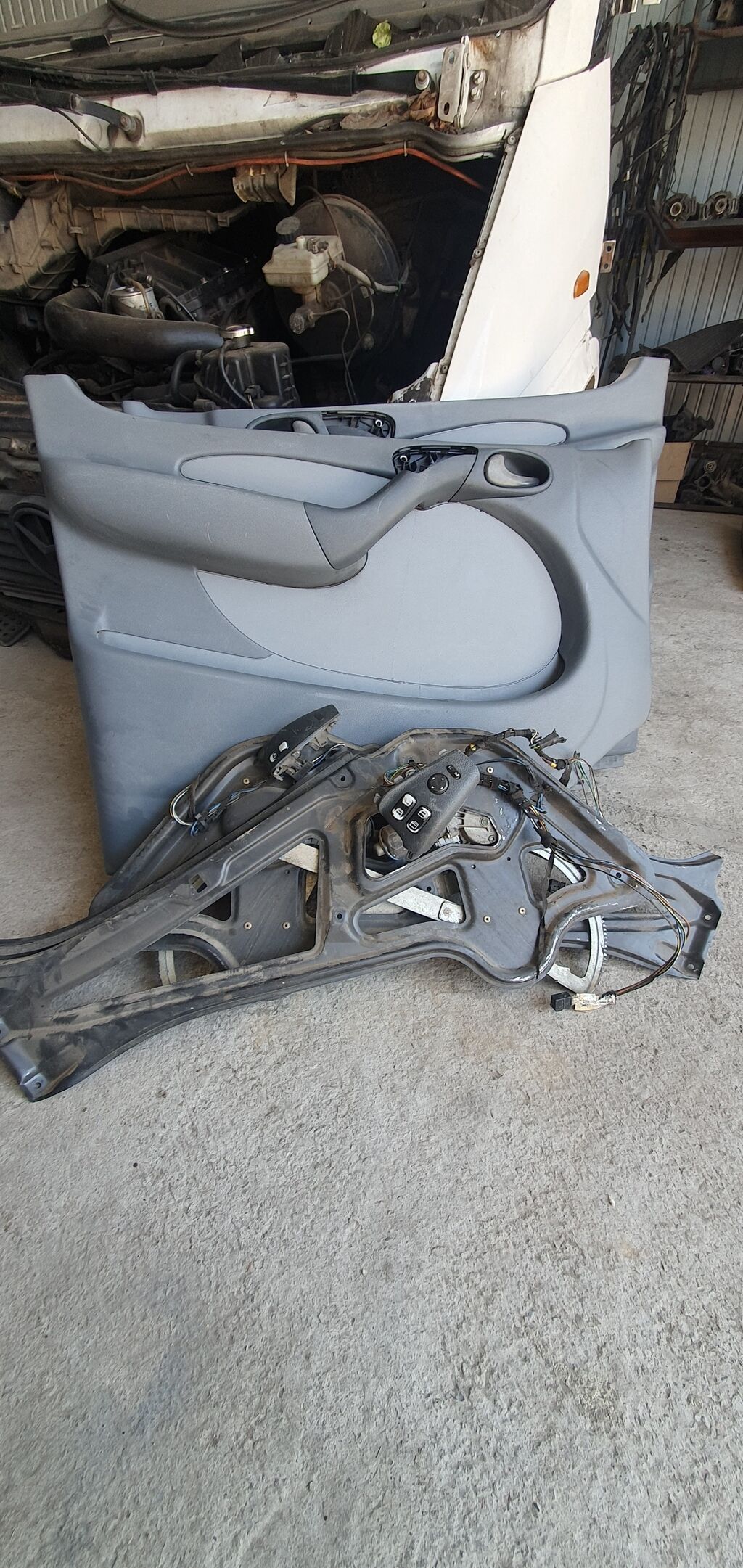 На спринтер на Sprinter электро пакет: 15000 KGS Другие детали ...