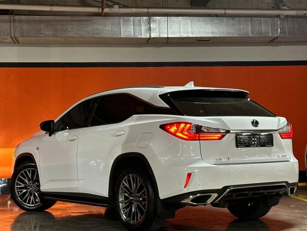 Lexus RX: 2018 г., 3 л, Автомат, Бензин, Кроссовер: фото 3