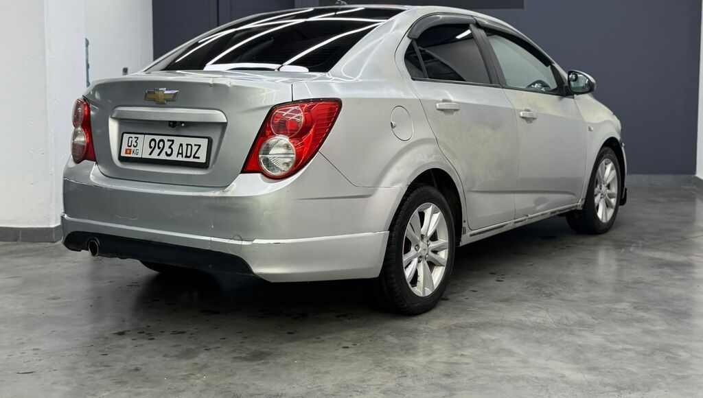Chevrolet Aveo 2012, 1.6 л, механика, седан: фото 3