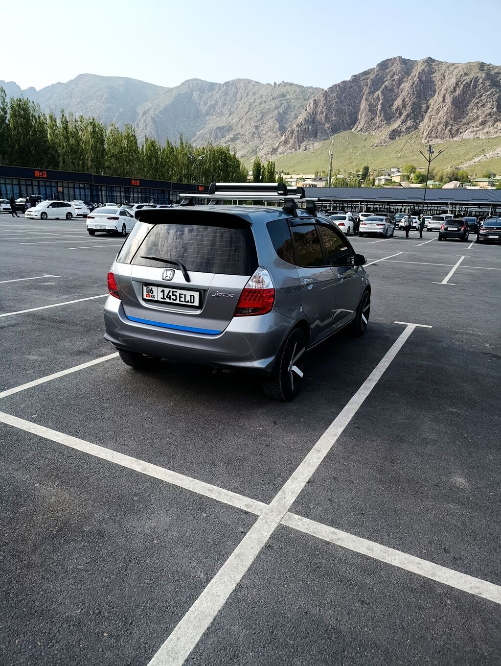 Honda Jazz: 2008 г., 1.3 л, Механика, Бензин, Хэтчбэк: фото 2