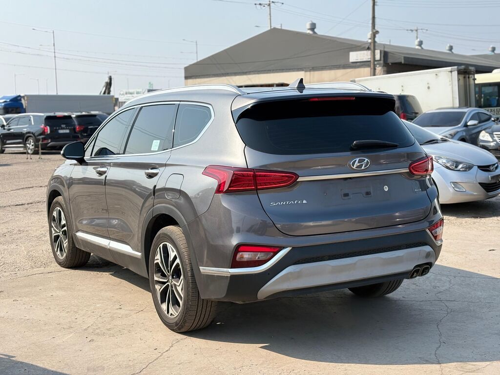 Hyundai Santa Fe: 2020 г., 2 л, Автомат, Дизель, Кроссовер: фото 2