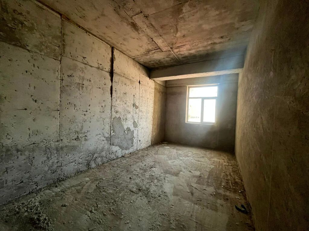 4 otaqlı, Yeni tikili, 242 kv. m