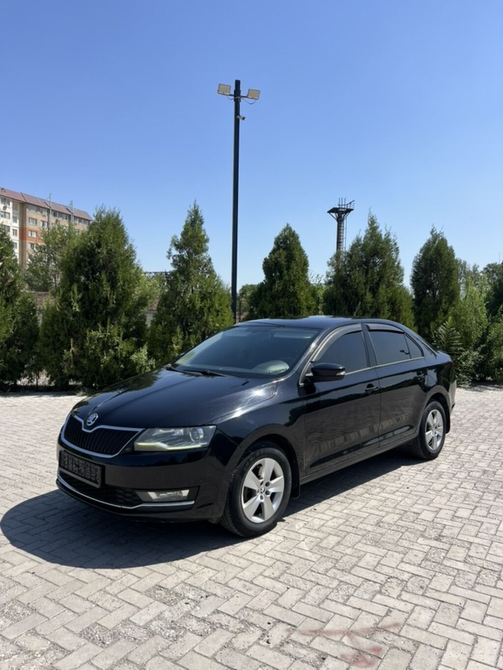 Skoda Rapid: 2018 г., 1.6 л, Автомат, Бензин, Седан: фото 2