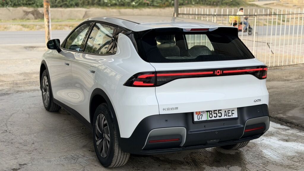 Changan Qiyuan Q05: 2026 г., Автомат, Электромобиль, Кроссовер: фото 4