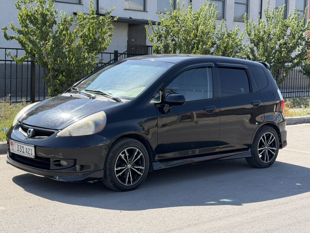 Honda Fit: 2007 г., 1.5 л, Автомат, Бензин, Хэтчбэк: фото 1