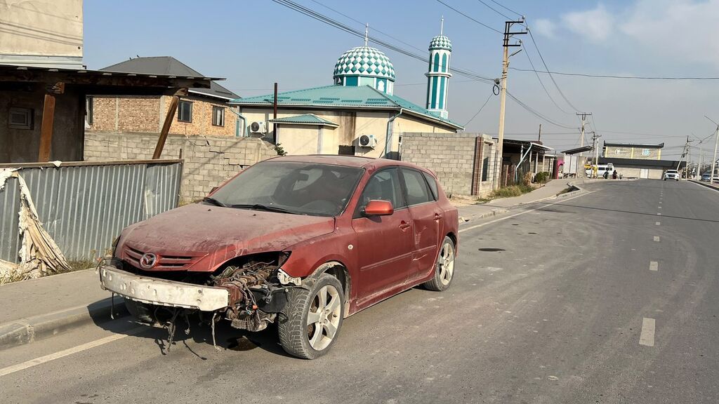 Mazda 3: 2004 г., Автомат, Бензин, Хэтчбэк: фото 4