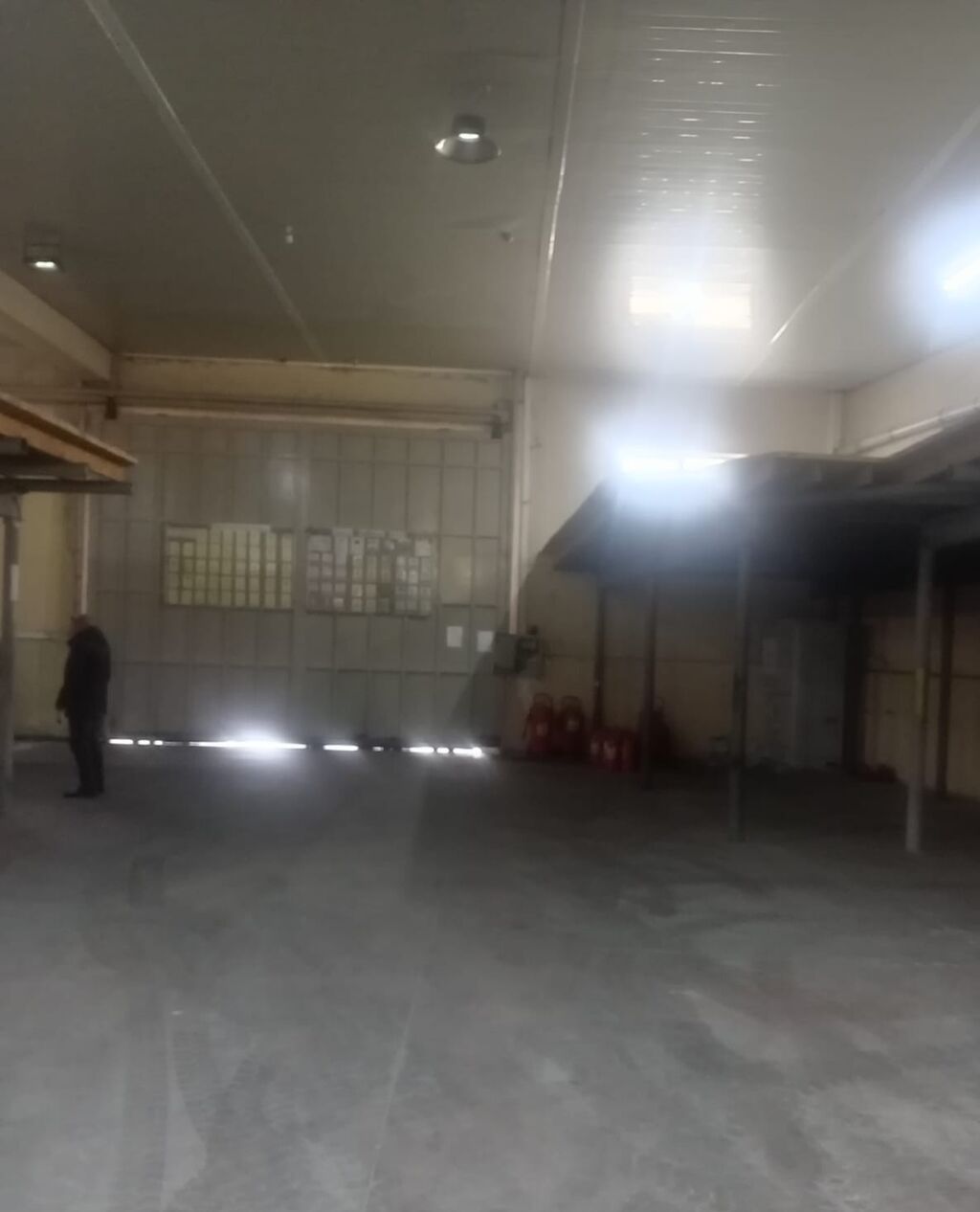 Abşeron rayonu, Xirdalan şəhəri, Sənaye zona, Anbar/istehsalat sahəsi