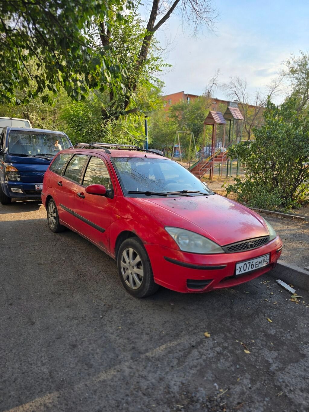 Ford Focus: 2004 г., 1.6 л, Механика, Бензин, Универсал: фото 2