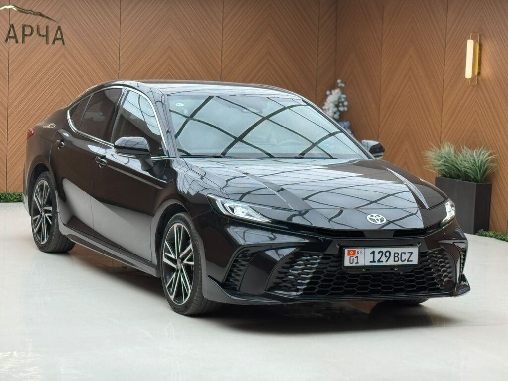 Toyota Camry: 2024 г., 2 л, Типтроник, Гибрид, Седан: фото 5