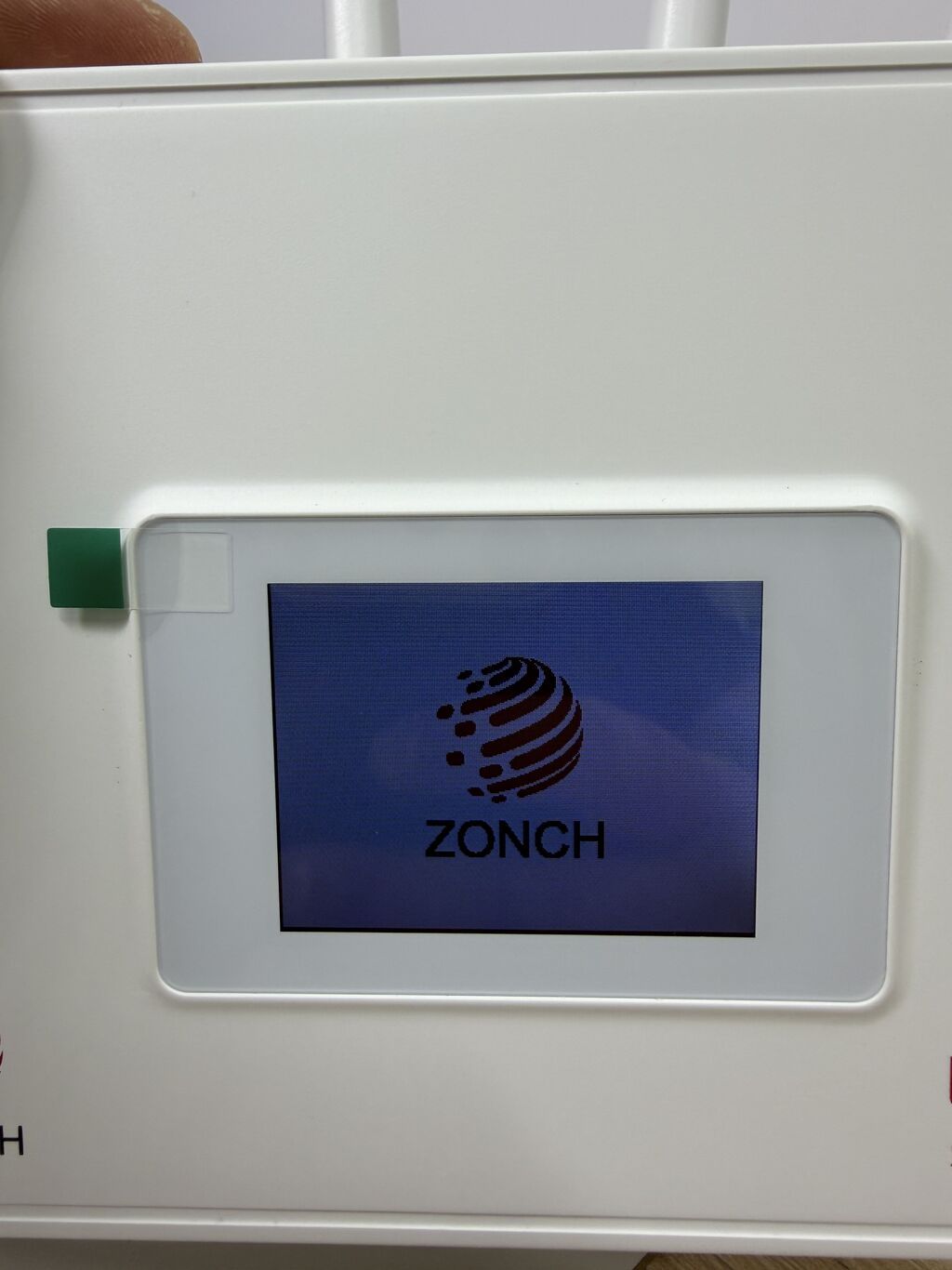 ZONCH B820 совместим со всеми основными мобильными операторами: фото 4