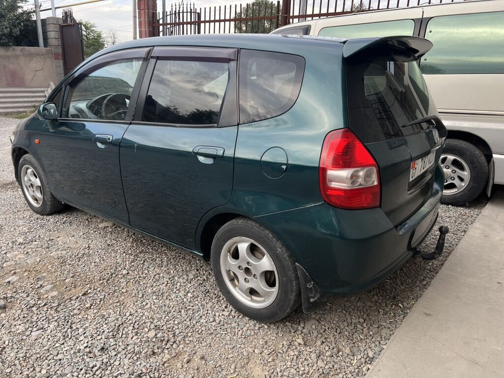 Honda Jazz: 2002 г., 1.4 л, Механика, Бензин, Хэтчбэк: фото 3