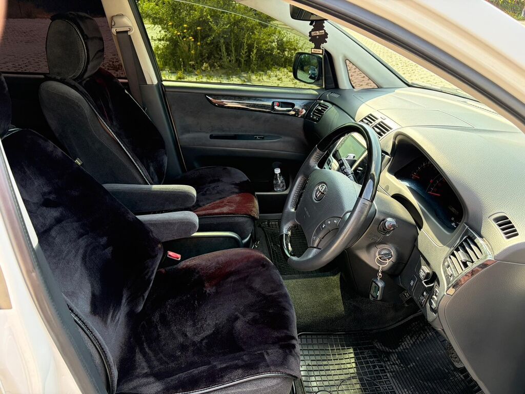 Toyota Ipsum: 2004 г., 2.4 л, Автомат, Бензин, Минивэн: фото 6