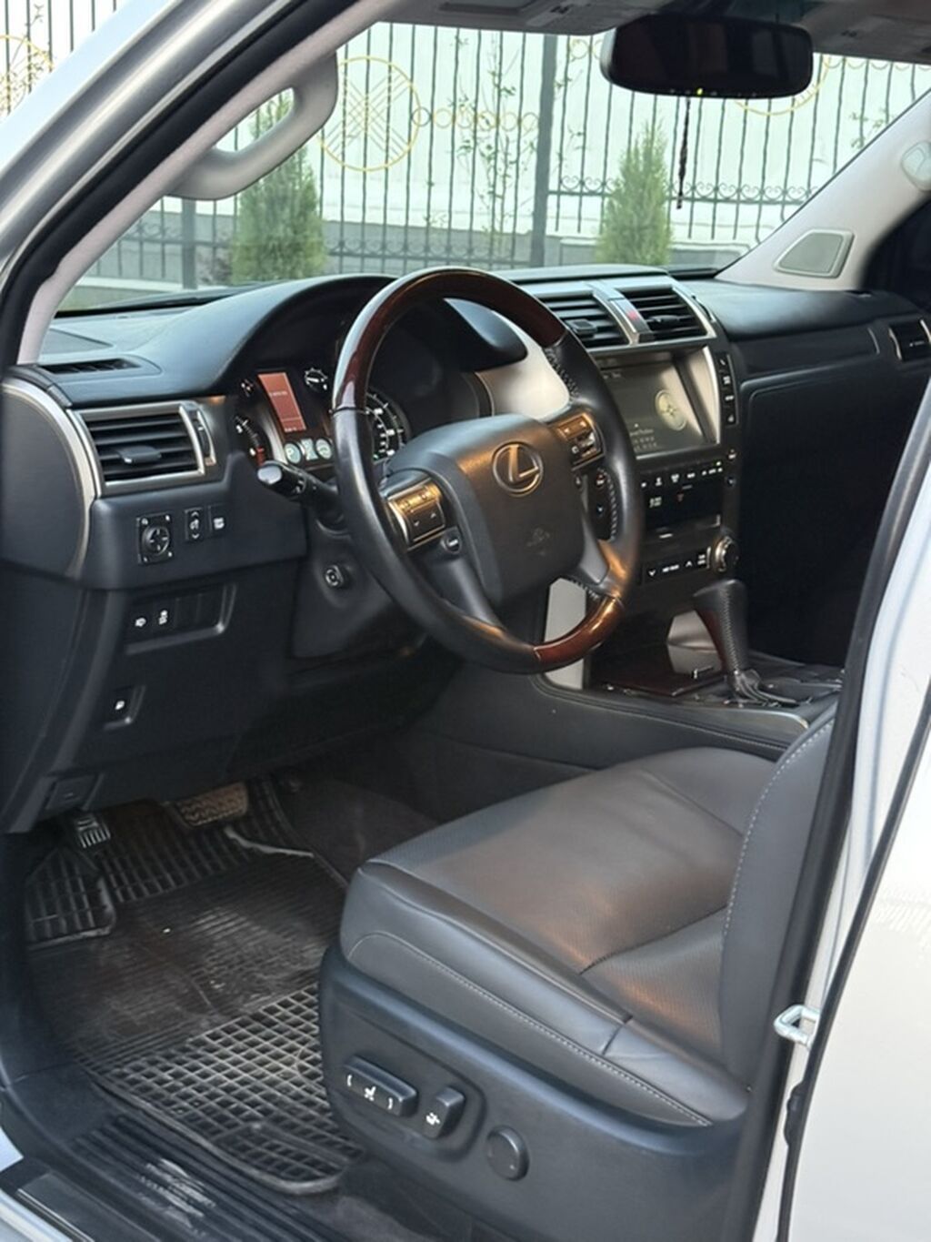 Lexus GX: 2019 г., 4.6 л, Автомат, Бензин, Внедорожник — фото 8