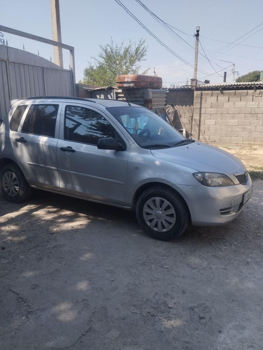 Mazda Demio: 2004 г., 1.3 л, Автомат, Бензин, Хэтчбэк: фото 3