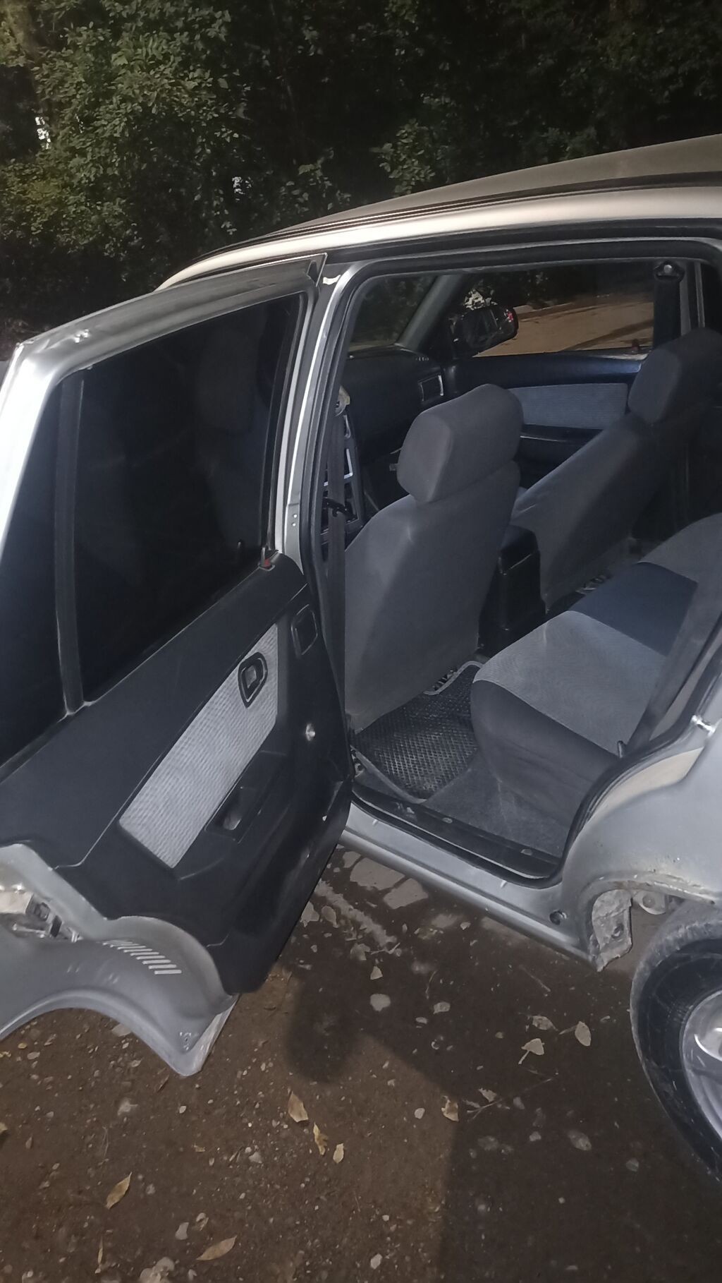 Daewoo Nexia: 2008 г., 1.6 л, Механика, Бензин, Седан: фото 4