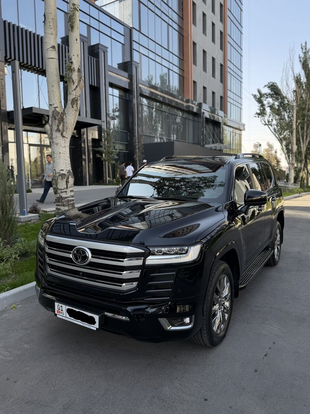 Toyota Land Cruiser: 2023 г., 3.5 л, Бензин: фото 2