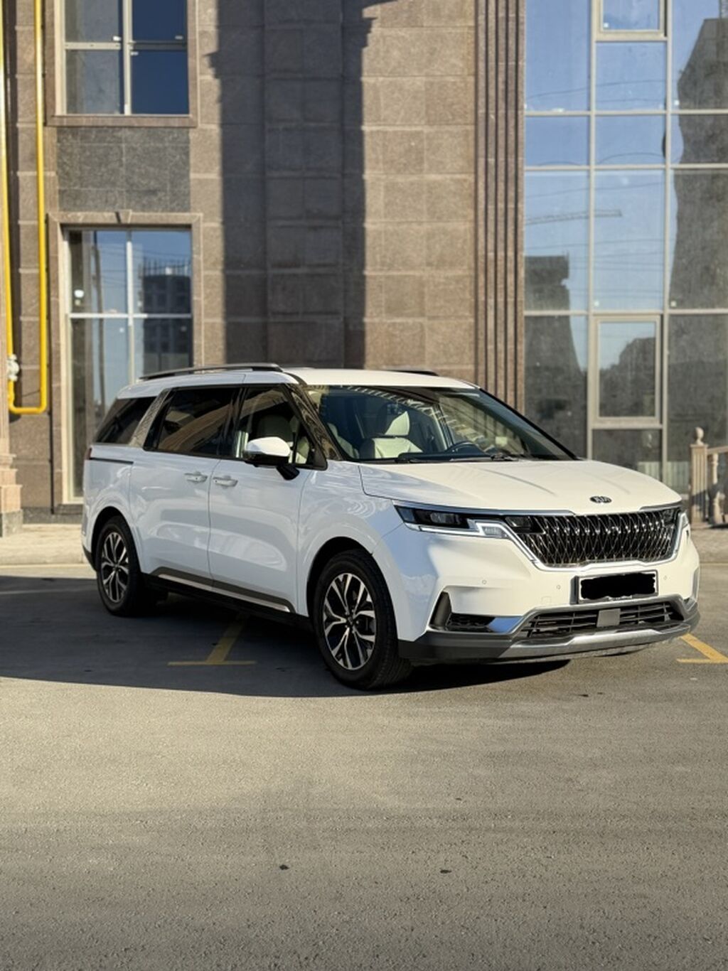 Kia Carnival: 2020 г., 2.2 л, Автомат, Дизель, Минивэн: фото 1