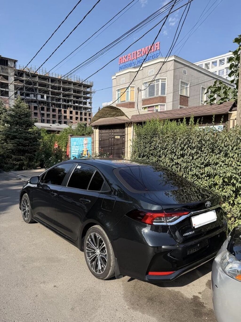 Toyota Corolla: 2019 г., 1.2 л, Вариатор, Бензин, Седан: фото 2