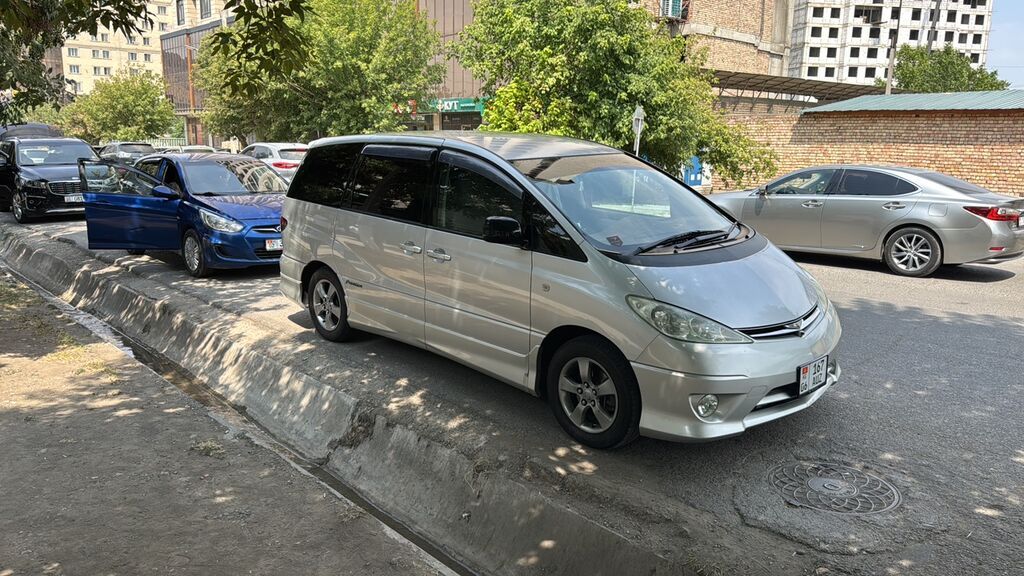 Toyota Estima: 2005 г., 3 л, Автомат, Бензин, Минивэн: фото 1