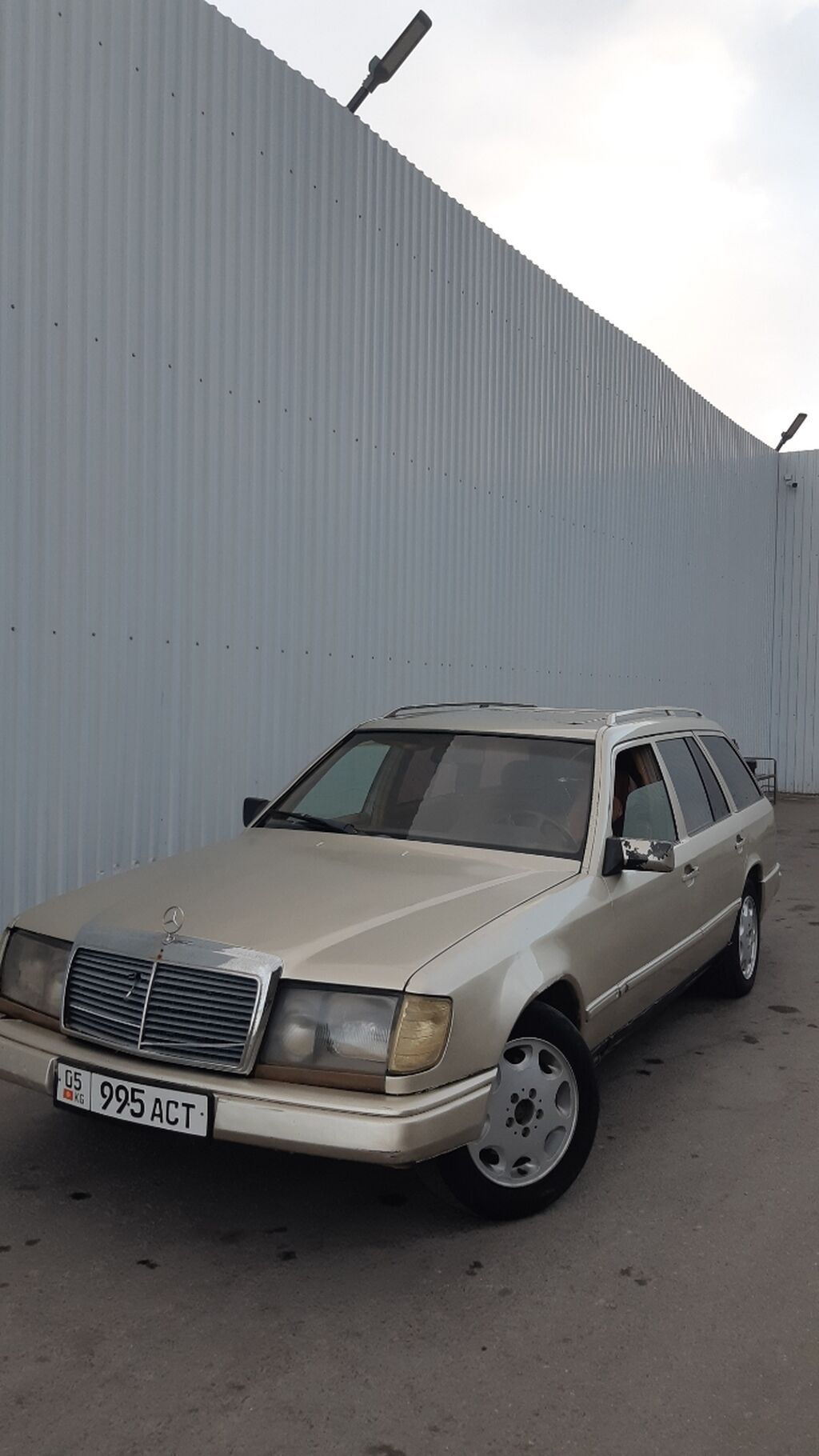 Mercedes-Benz W124: 1988 г., 2.3 л, Автомат, Бензин, Универсал: фото 2