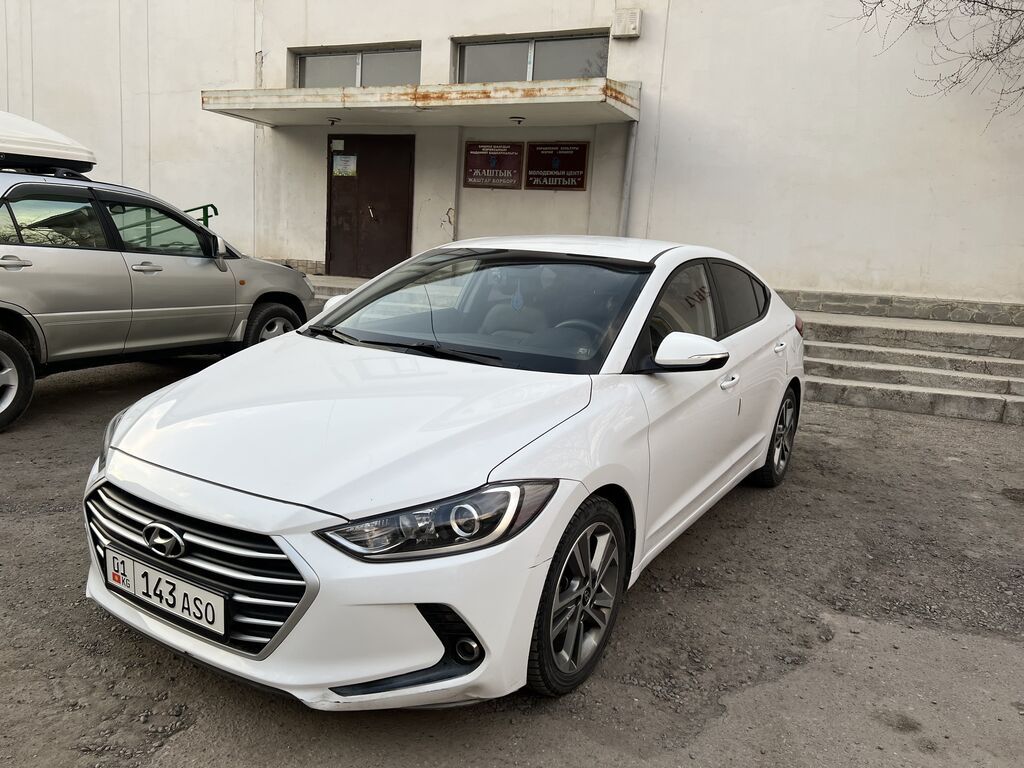 Hyundai Avante: 2018 г., 1.6 л, Автомат, Бензин, Седан: фото 2