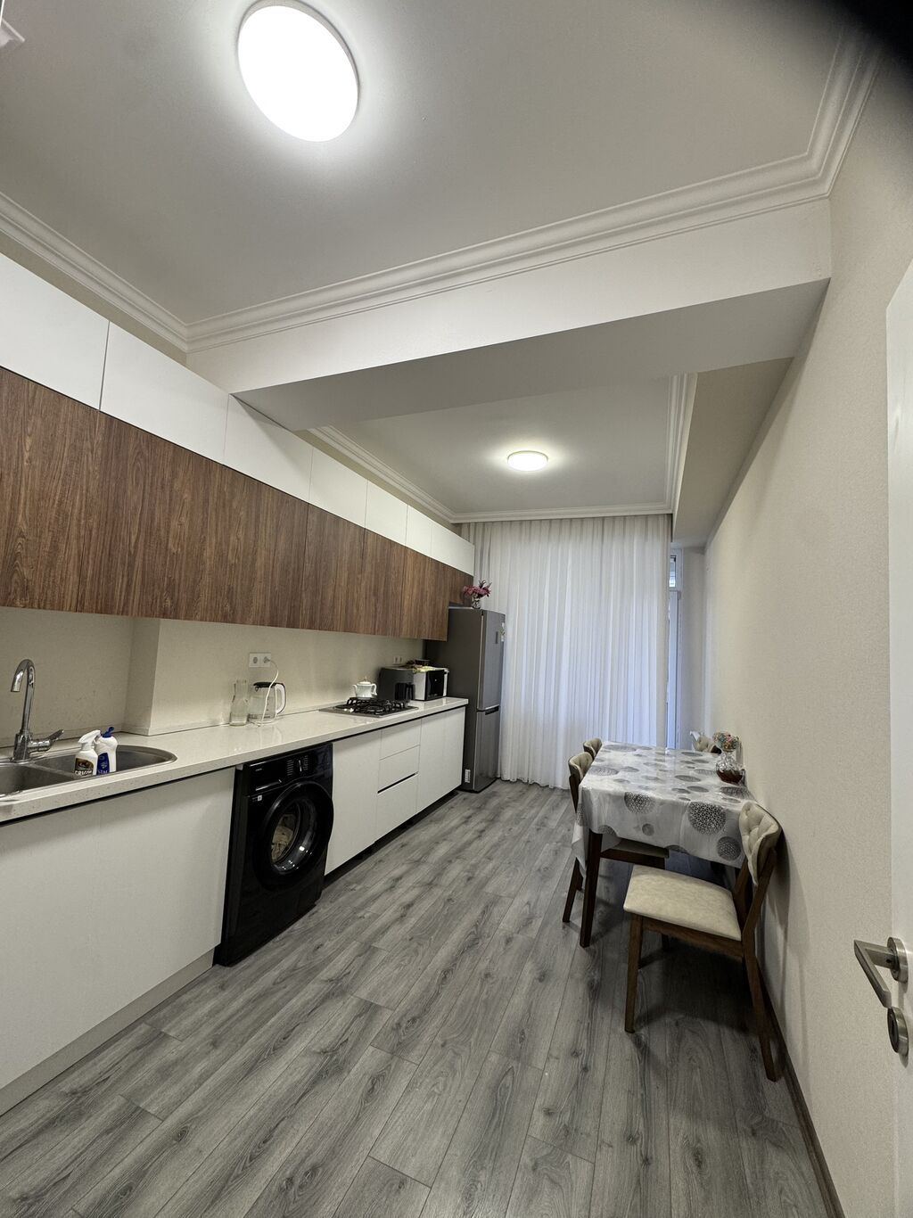 Yasamal, 3 otaqlı, Yeni tikili, m. 20 Yanvar, 96 kv. m