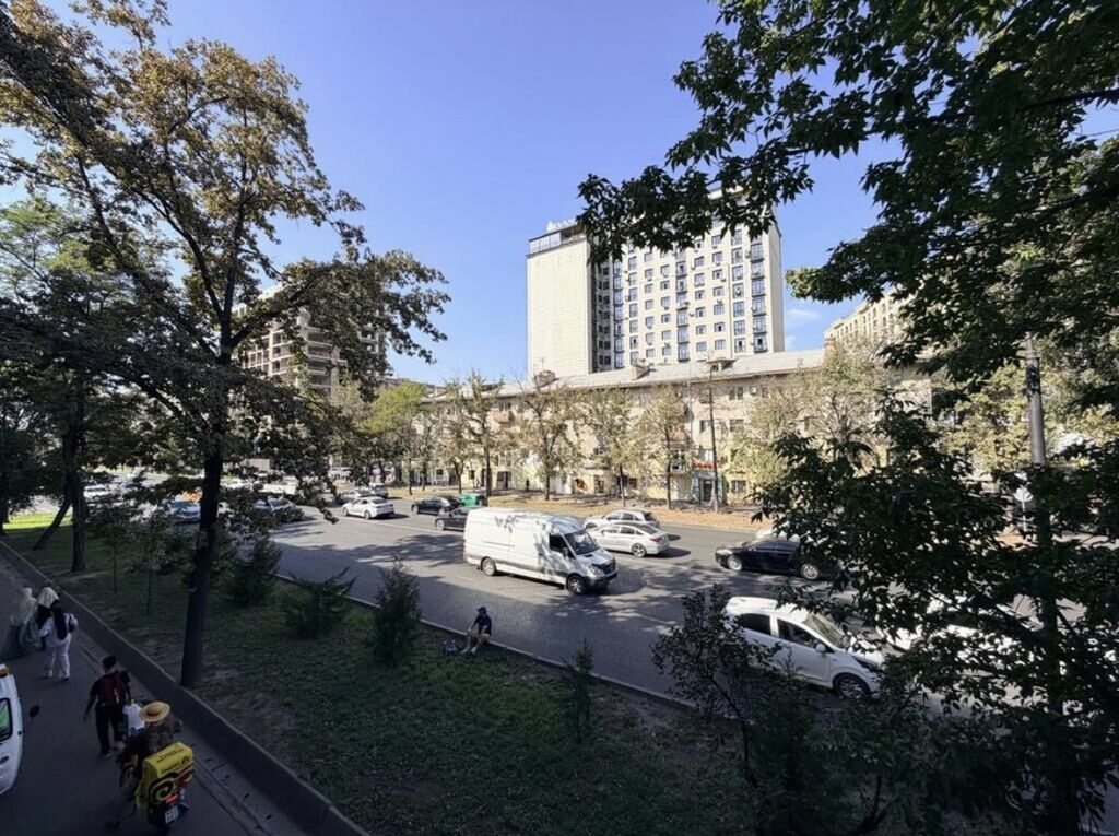Сдам на долгий срок 2-х комнатную квартиру в центре города Бишкек -: фото 3