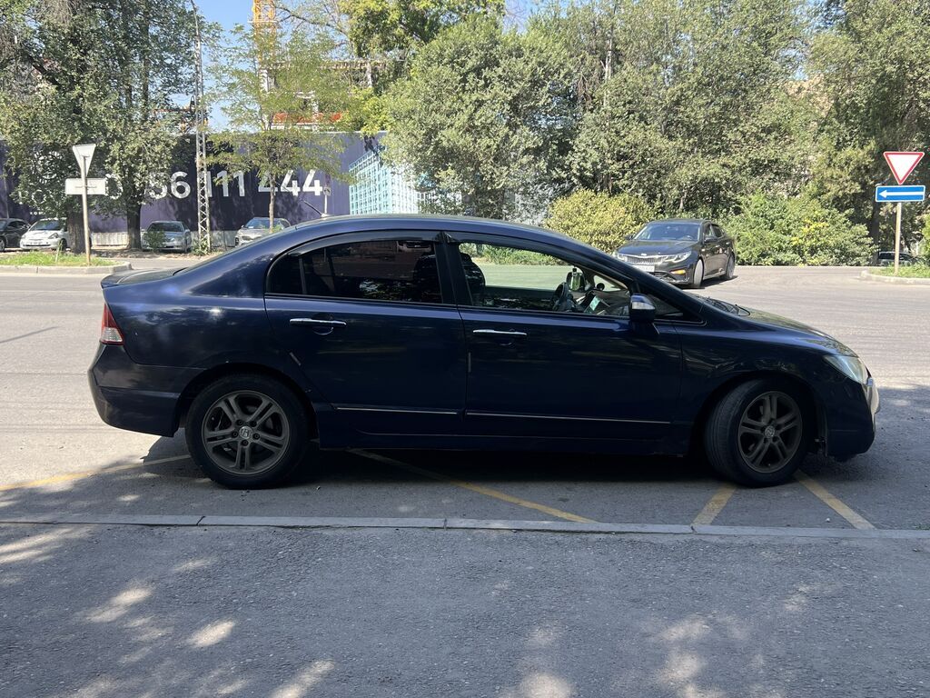 Honda Civic: 2008 г., 1.3 л, Автомат, Гибрид, Седан: фото 4