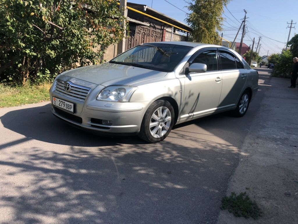 Toyota Avensis: 2004 г., 1.8 л, Автомат, Бензин, Седан: фото 2