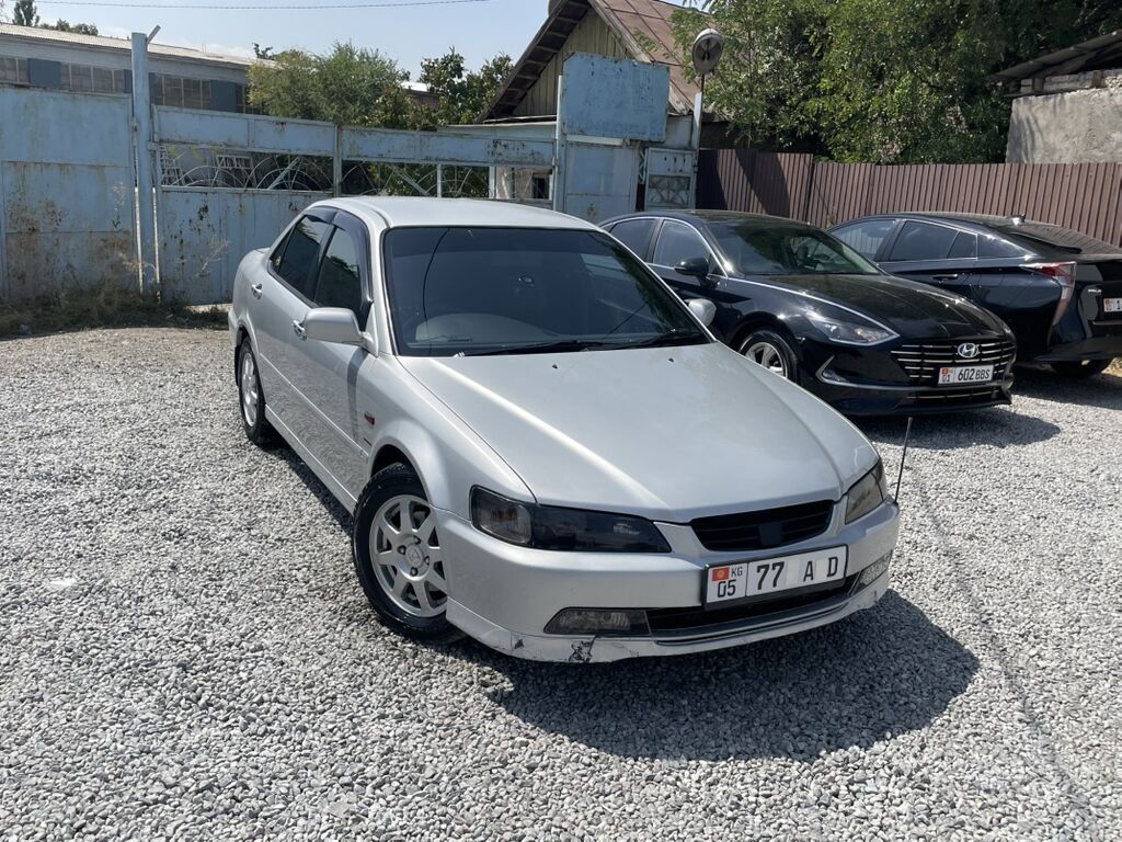Honda Accord: 2000 г., 2 л, Автомат, Бензин, Седан: фото 3