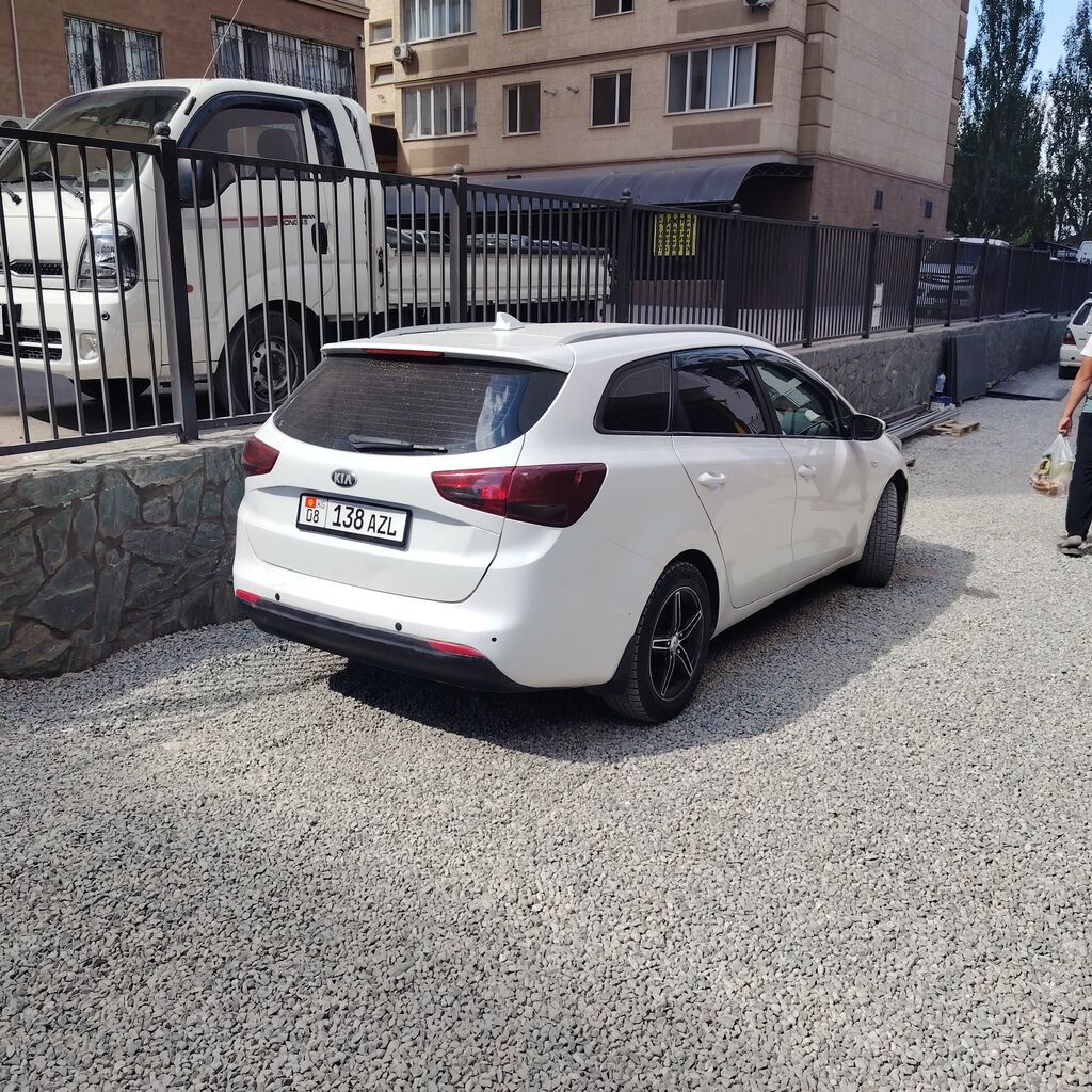 Kia Ceed: 2017 г., 1.6 л, Автомат, Бензин, Универсал: фото 2