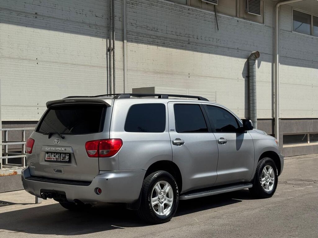 Toyota Sequoia: 2009 г., 4.7 л, Автомат, Газ, Внедорожник: фото 8