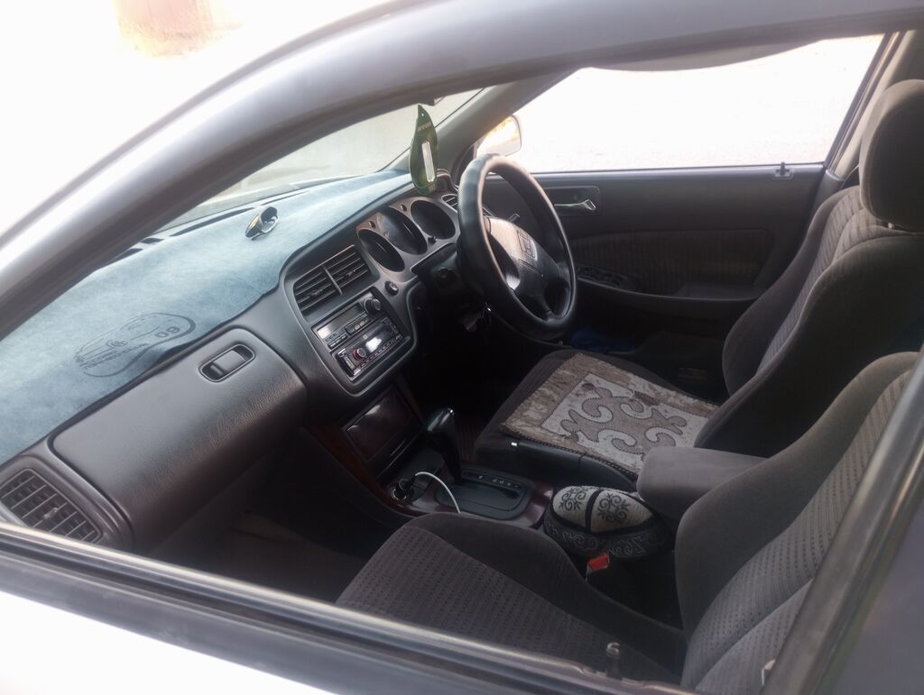 Honda Accord: 2002 г., 2 л, Автомат, Бензин, Седан: фото 6