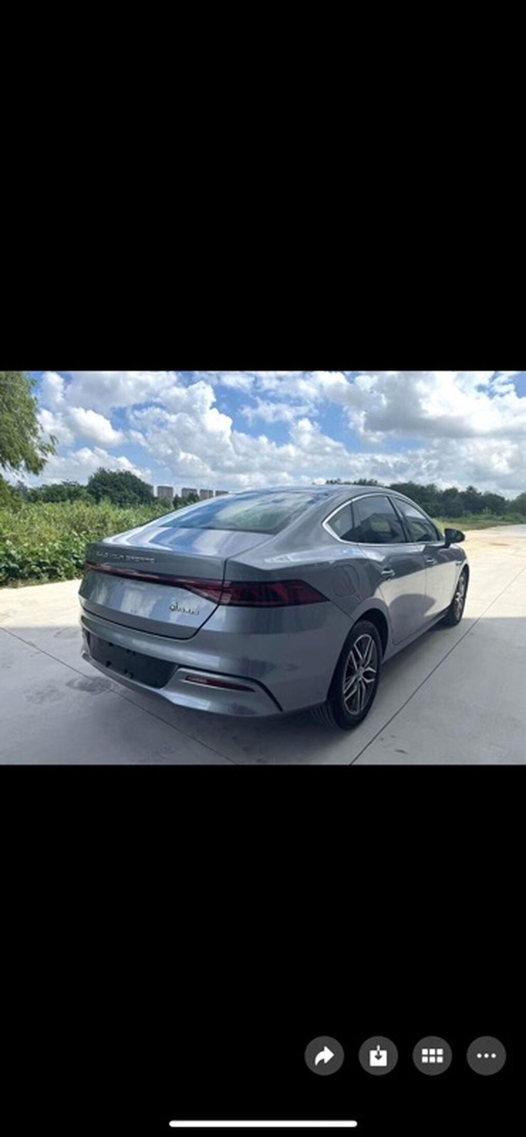 BYD Qin: 2022 г., 1.5 л, Гибрид, Седан: фото 5