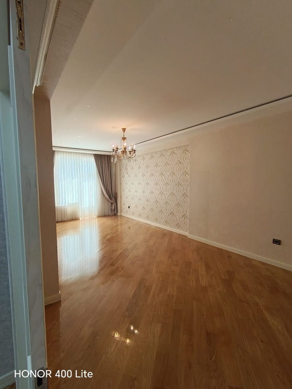 28 mayda 12/7 mertebesinde 4 otaqli ev 1000 azn eşiyasiz 1000 azn