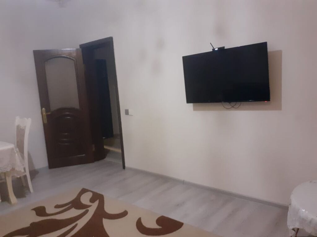 3 otaqlı, 100 kv. m, Kredit var, Orta təmir