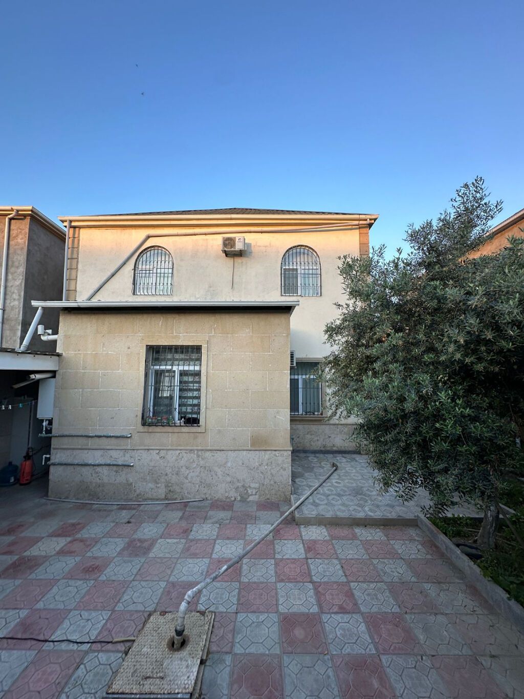 Binəqədi qəs. 6 otaqlı, 240 kv. m, Kredit yoxdur, Yeni təmirli