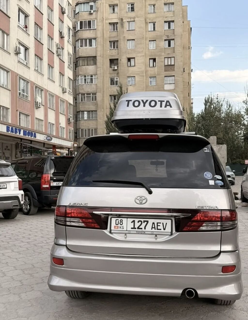Toyota Estima: 2004 г., 2.4 л, Автомат, Газ, Минивэн: фото 4