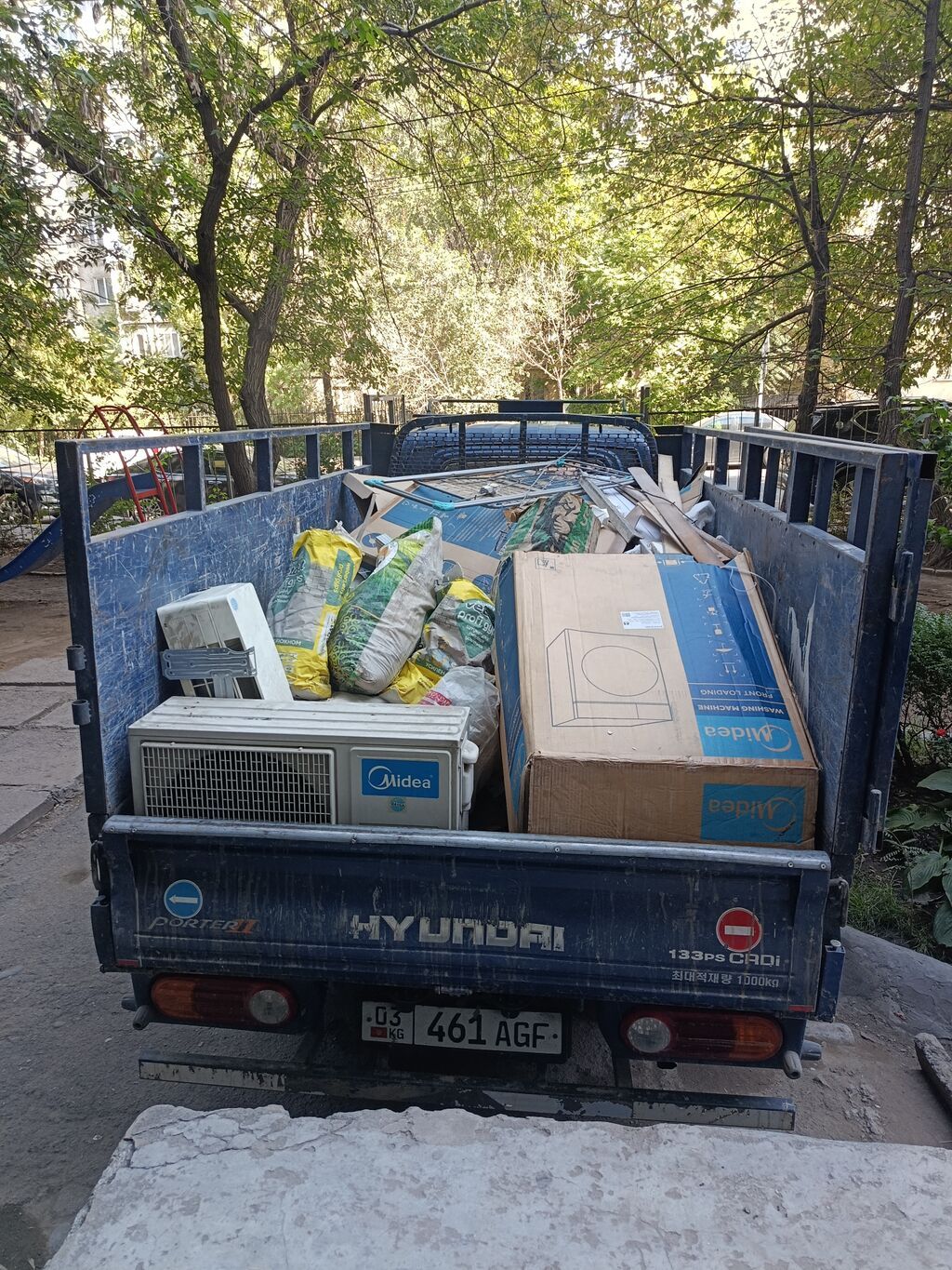 Заказать Хендай портер, Вывоз бытового мусора, C грузчиком: фото 2