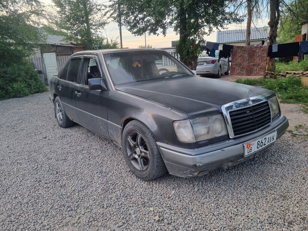 Mercedes-Benz W124: 1990 г., Седан: фото 2