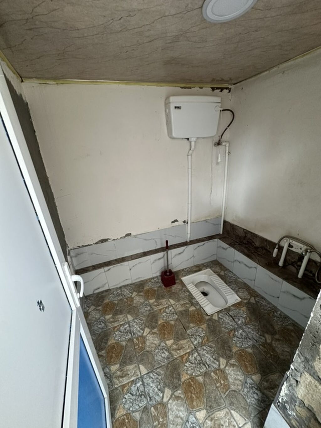 Satılır: 3 otaqlı həyət evi (fotoşəkillərdə) - Geniş dəhliz, taxta