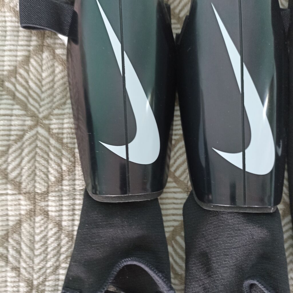Оригинальные щитки nike charge их купили из Кореи в подарок но я их: фото 3
