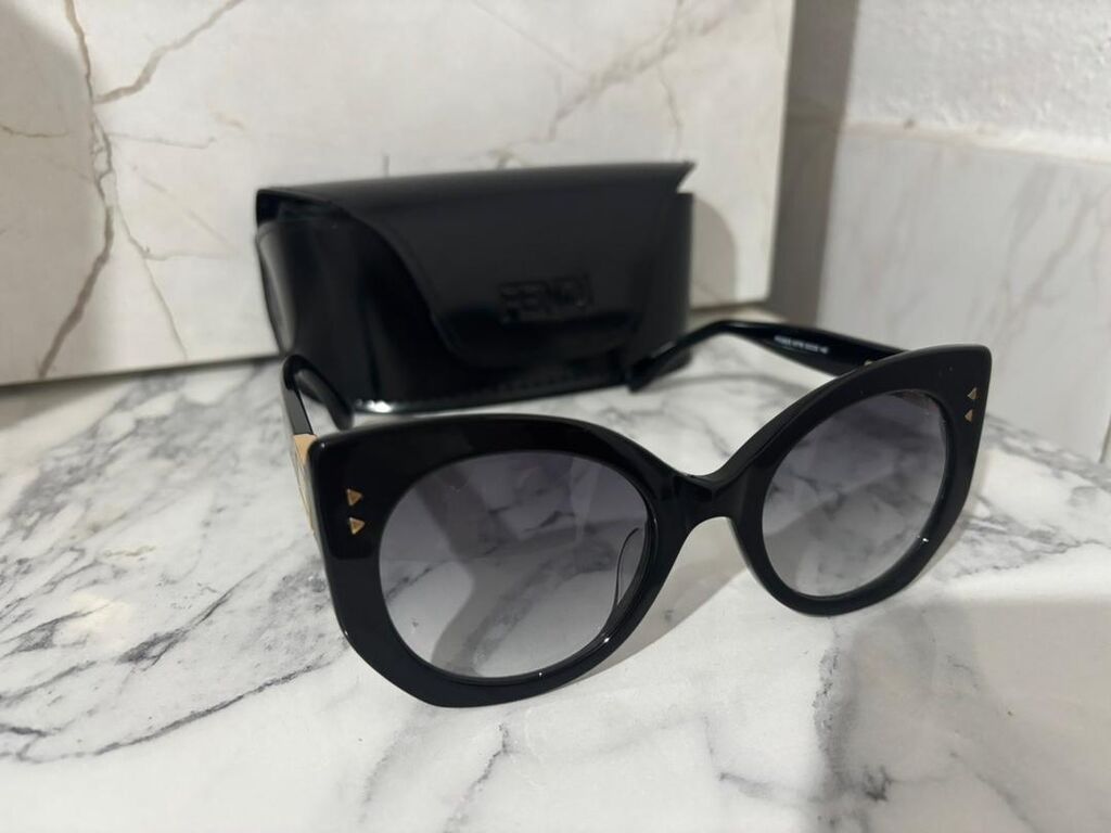 Солнечные очки Fendi + фирменный футляр - Модель: женские/унисекс — фото 7