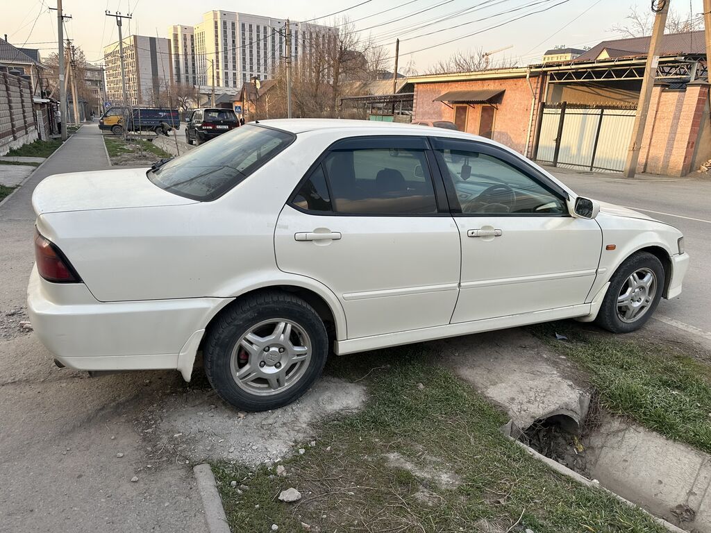Honda Torneo: 1999 г., 2 л, Автомат, Бензин, Седан: фото 3
