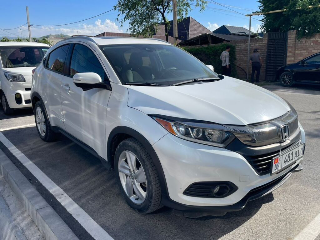 Honda HR-V: 2019 г., 2 л, Вариатор, Бензин, Кроссовер: фото 2