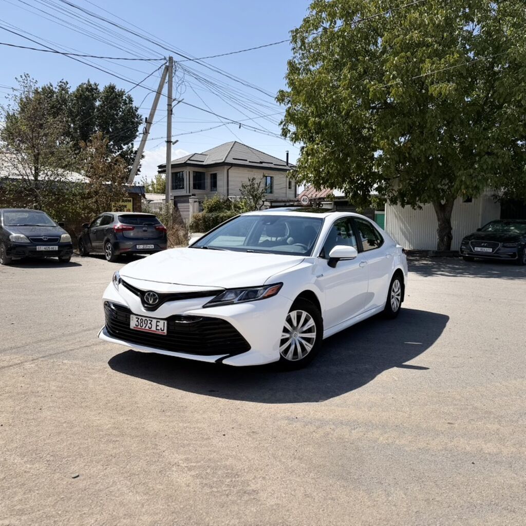 Toyota Camry: 2020 г., 2.5 л, Автомат, Бензин, Седан: фото 4